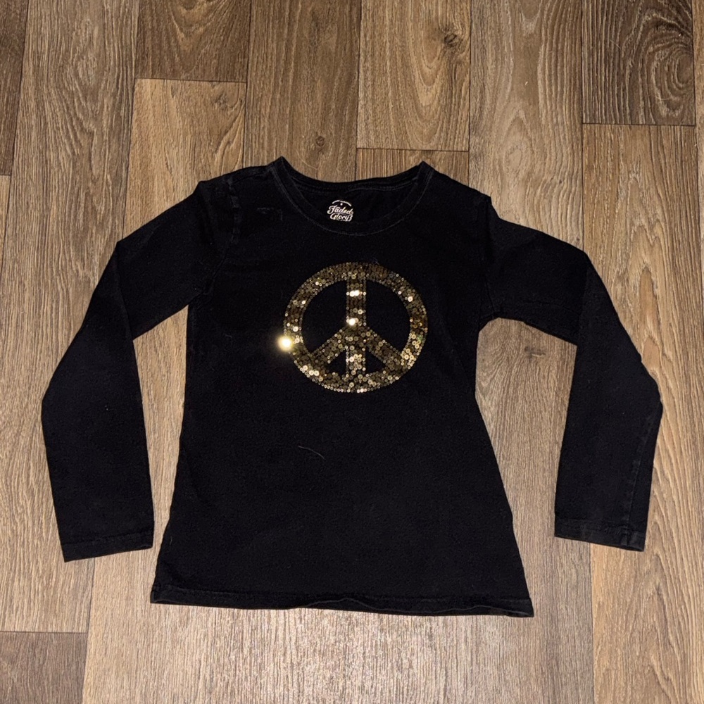 Faded Glory Girl’s Peace Shirt Size Medium